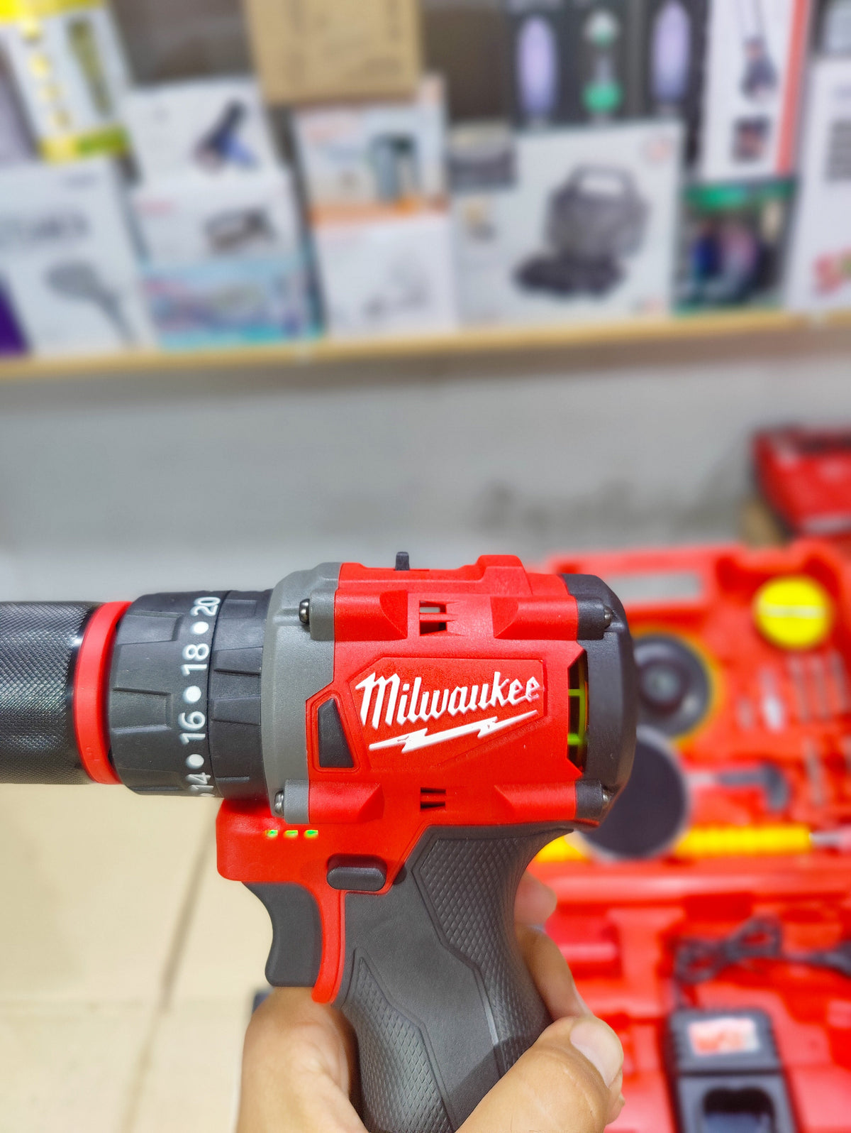 Milwaukee 28V Rechargeable Drill Machine