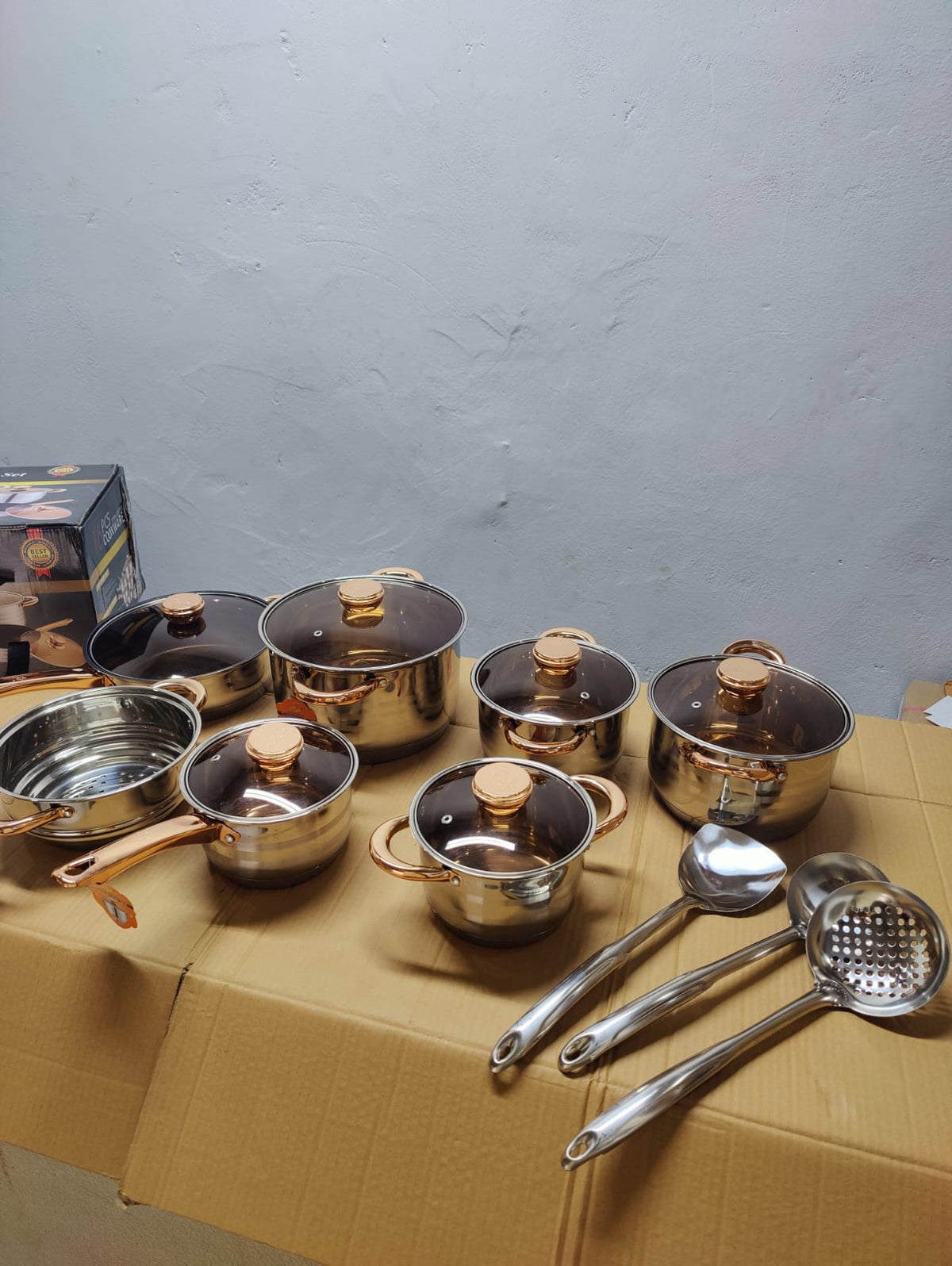 Imported 16 Piece Cookware Set