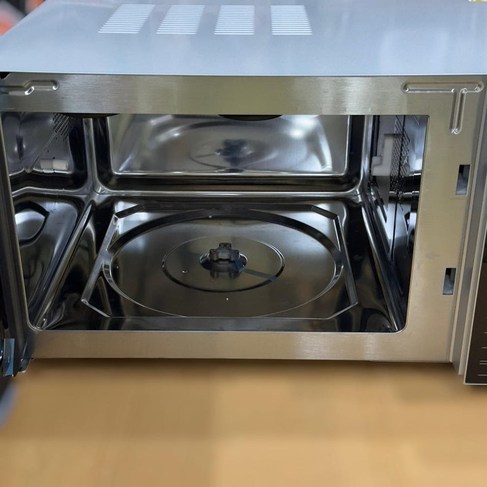 Geepas 30L Microwave Oven 2706